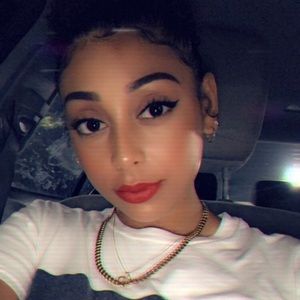 Meet your Posher, Dara